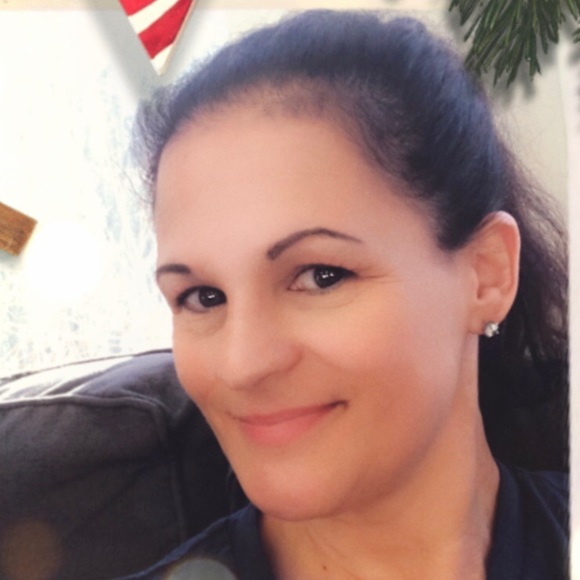 Meet your Posher, Karen - Picture 1 of 1